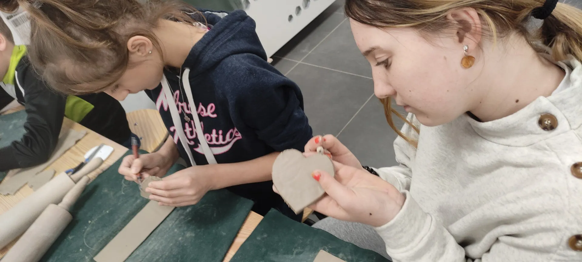 Tworzenie serc w ArtLab Centrum Wspierania Rodzin