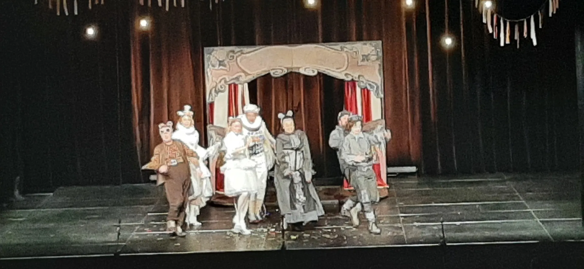 Wyjście do teatru