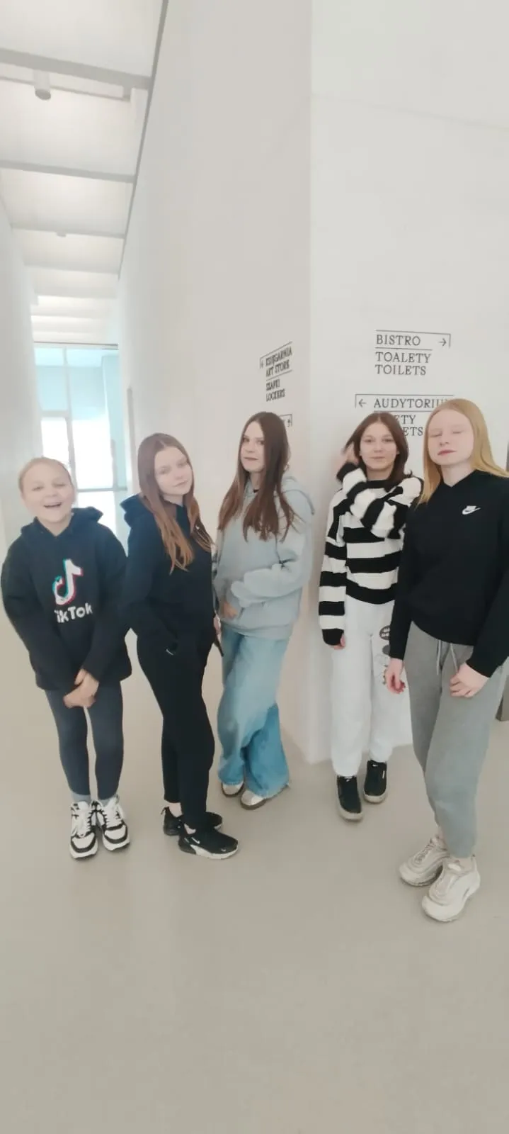 Wizyta w Muzeum Narodowym na lekcji muzealnej pt. "Co mówią obrazy"