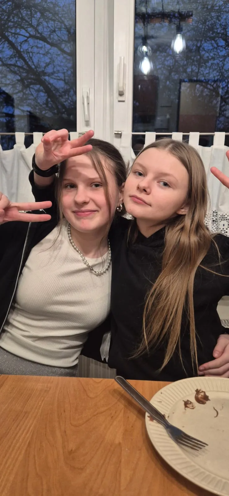 Wypieki dziewczyn w trakcie popołudniowych zajęć