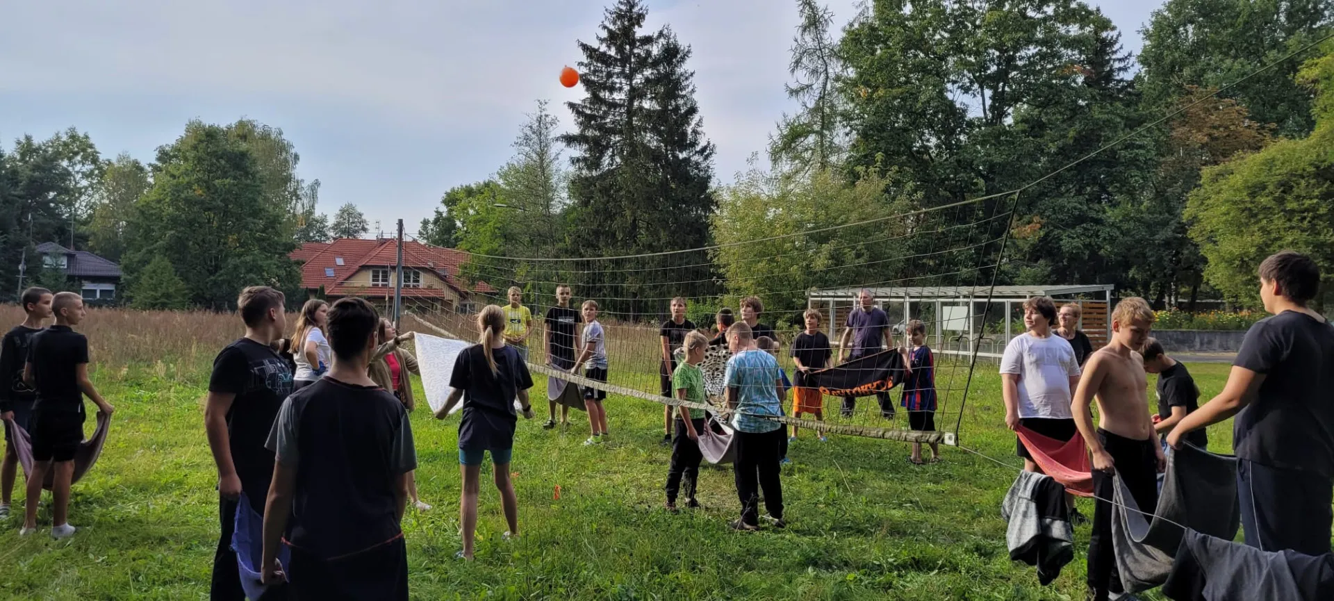 Wodno - balonowa siatkówka